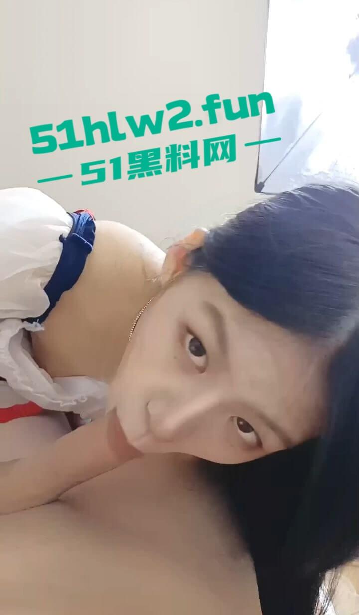 国产极品主播【小甜心】 绝美颜值女神身材活脱脱一副校花女神的样子，被大屌各种抽插看着好可怜啊-2