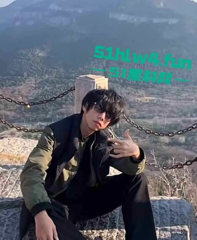 抖音336w粉丝网红【李帅叔叔】操粉视频流出,女粉不仅千里送逼事后更是自爆,相当的炸裂!-9