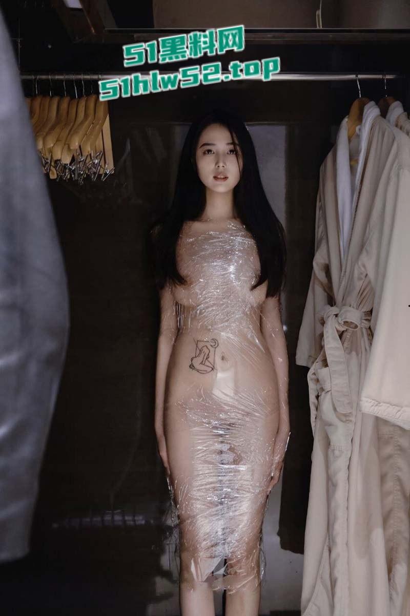 全网疯传的香港拳王【罗祖胜】和拳击女孩亲密视频,女主竟是抖音网红裸模【司徒慧玲】颜值与身材真是完美!-10