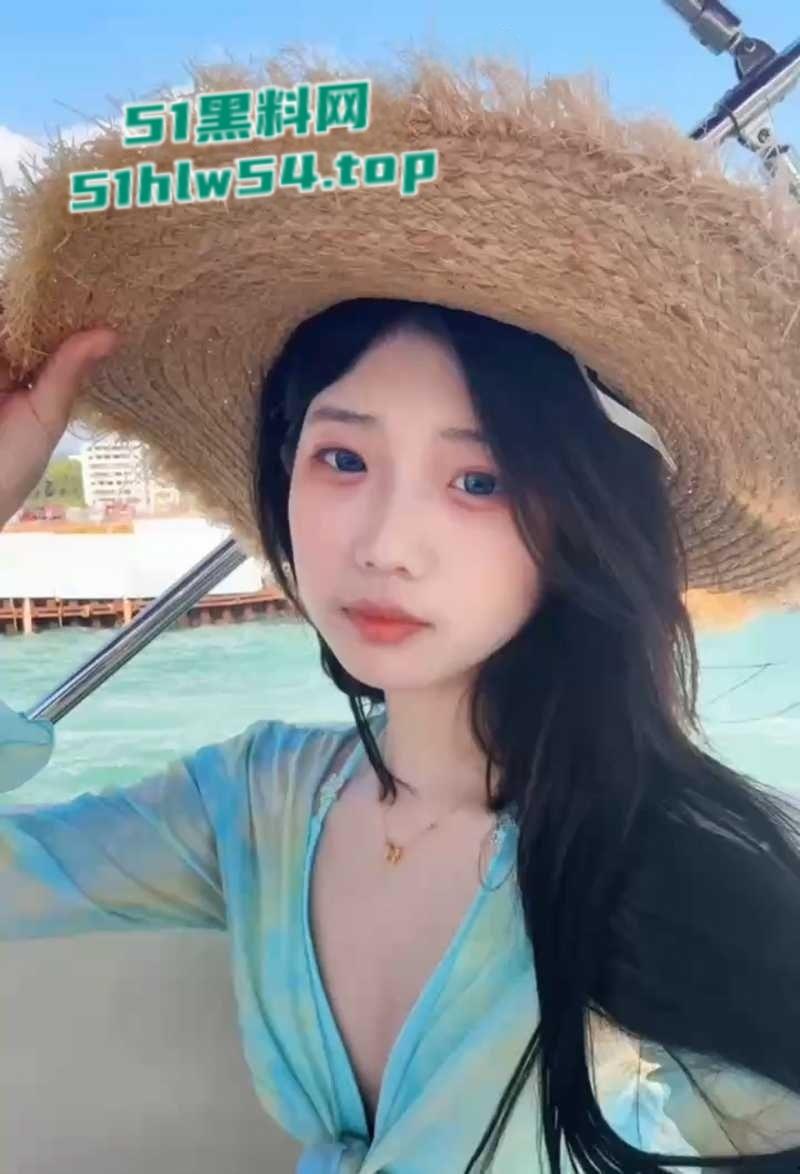 清纯萝莉网红【小妍my】不雅视频流出,似初恋般的甜美少女,私拍露奶舔足自慰淫片纯纯足交小能手!-7