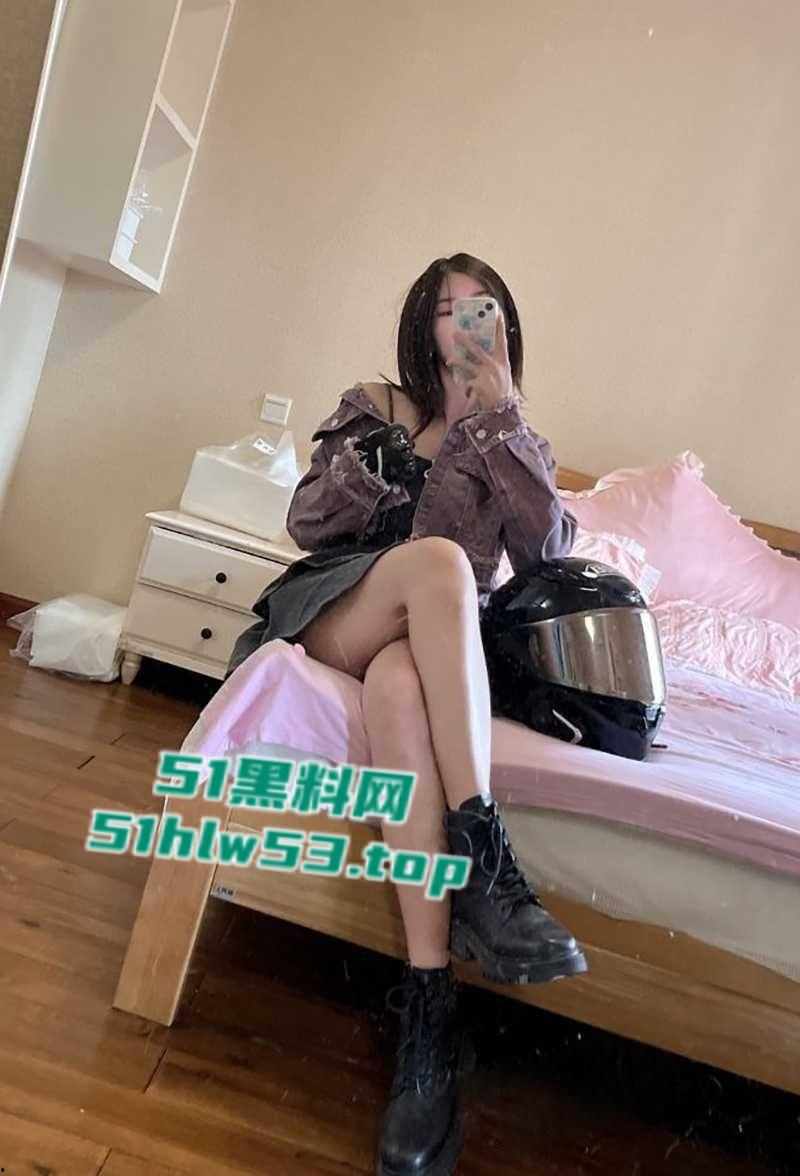 成都性感机车网红性爱视频流出,大奶尤物卖逼捞金,玩跳蛋自慰被金主花式无套爆操!-4