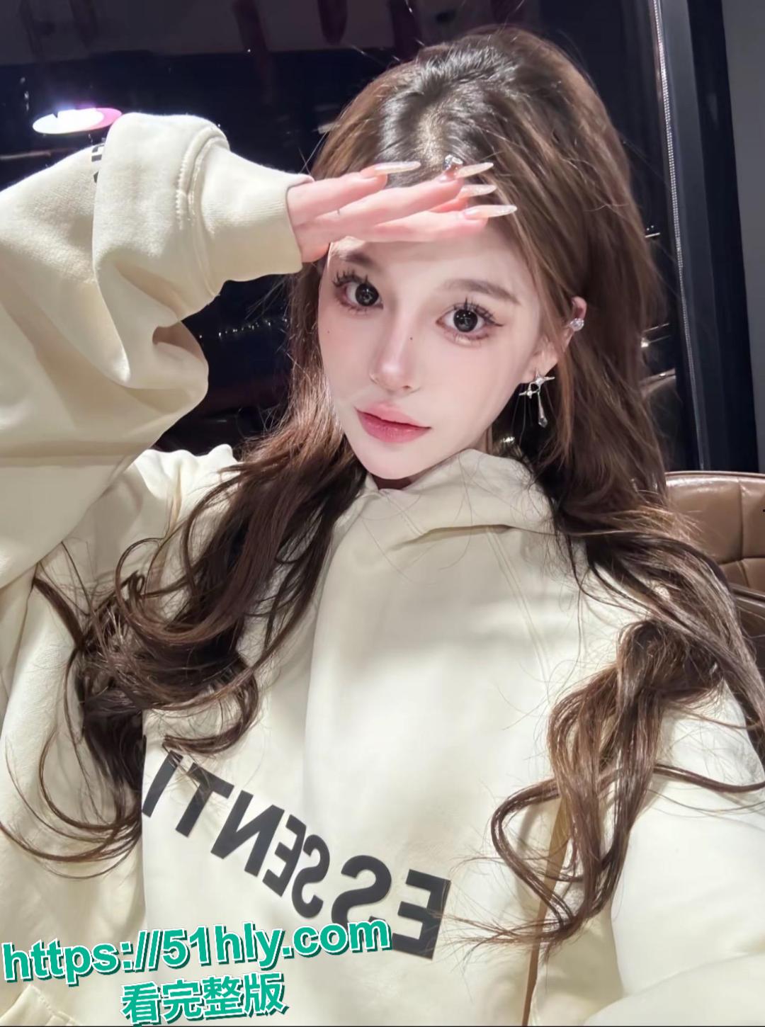 抖音42W粉丝网红妍妍酱吸毒塌房视频疯传!清纯兔耳女神眼神迷离发骚,私下烂透了!-2