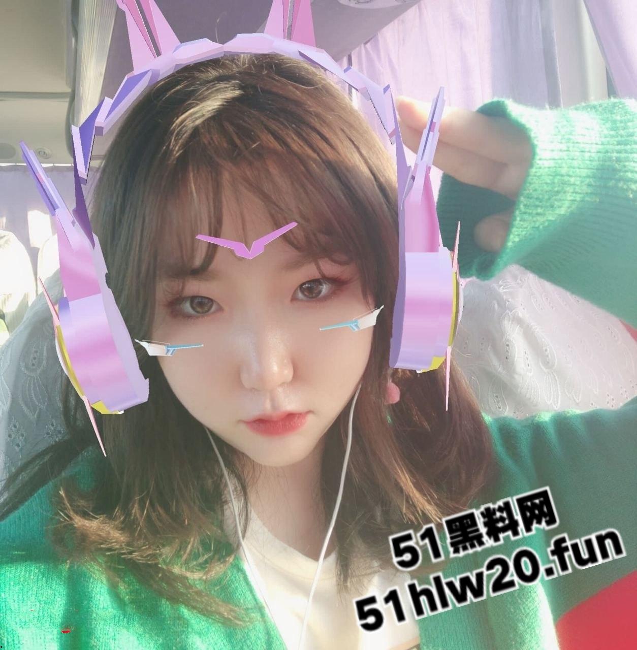 福建厦门大学【何玥桐】文艺范反差婊,美乳白嫩硕大被网恋对象把裸照视频发网上炫耀曝光。-6