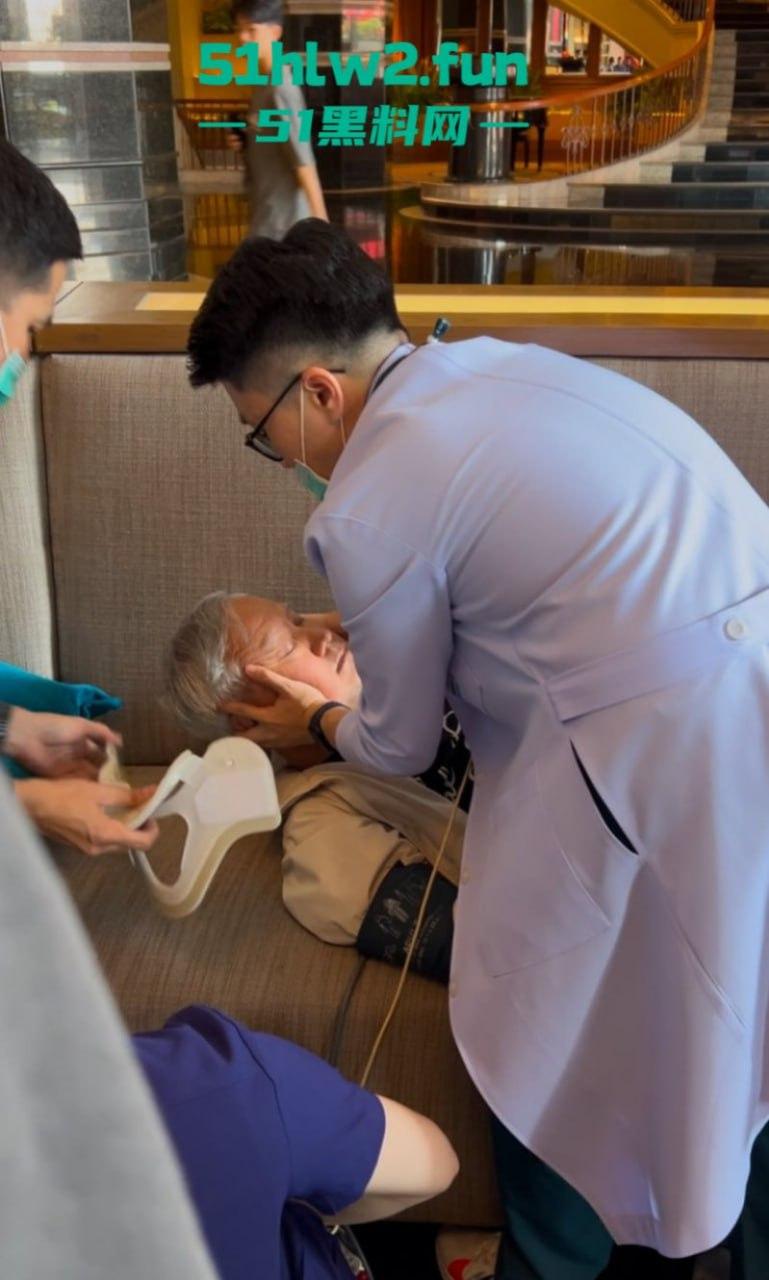 知名风投【薛蛮子】酒店与两名女子私密运动太过激烈导致心脏骤停,紧急就医后人间蒸发不知是死是活。-2