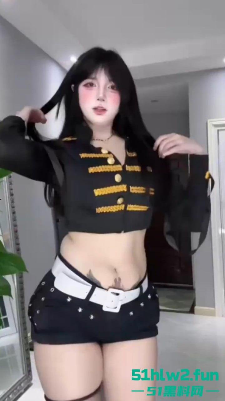 推特巨乳网红【幼幼酱】高额打赏定制福利流出,爆乳黑丝诱惑骚舞,极致肥臀抠穴榨精。-4