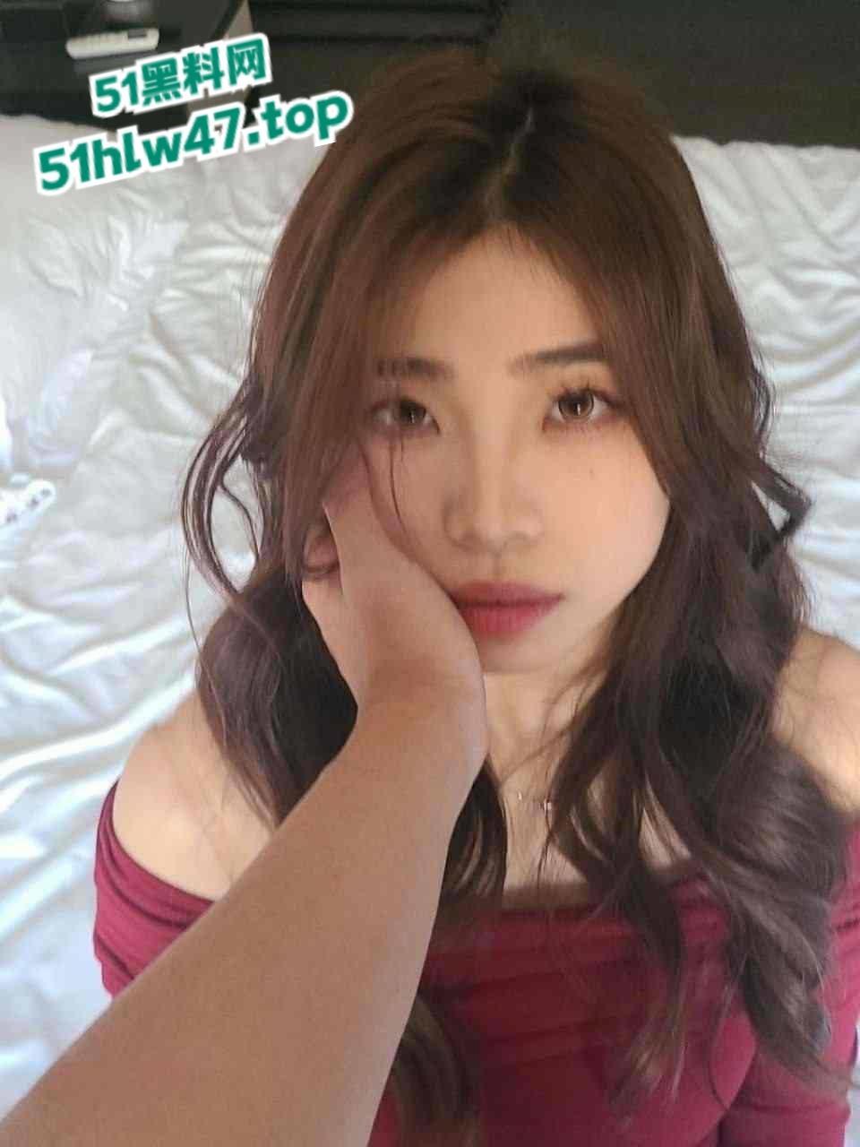 山西师范大学【刘景辛】大一新生性感尤物,背着男友和体育生开房做爱吃鸡视频流出。-1