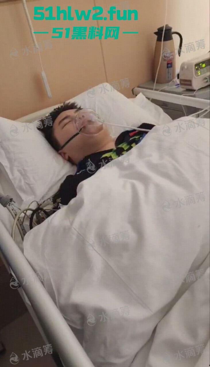 重庆精神小伙【蓄意喵喵拳】玩车耍帅不慎车祸,全家装可怜骗取社会同情心还搞滴水筹。-5