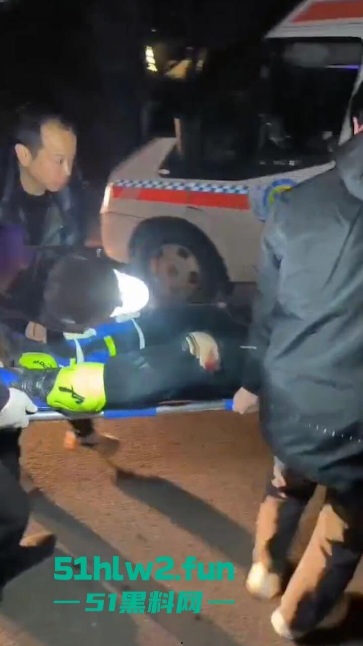 重庆精神小伙【蓄意喵喵拳】玩车耍帅不慎车祸,全家装可怜骗取社会同情心还搞滴水筹。-6