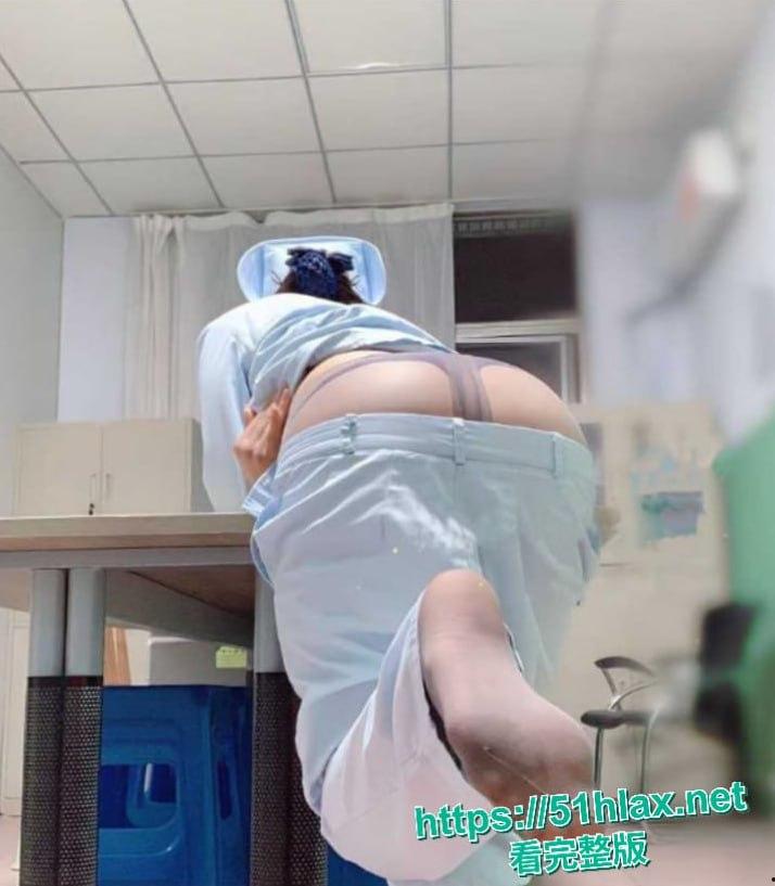 白衣天使庞丽娜反差爆表 白天尽职护士温柔下班摇身外围骚货掰腿求操！-1