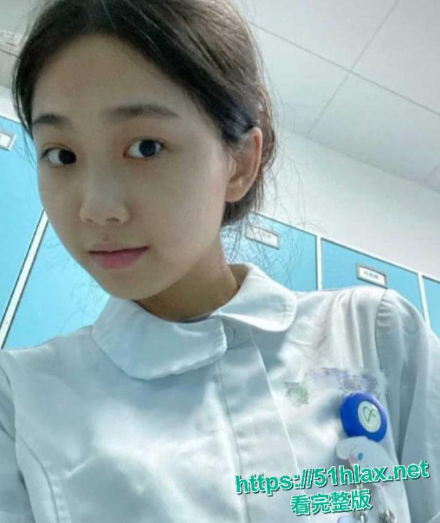 白衣天使庞丽娜反差爆表 白天尽职护士温柔下班摇身外围骚货掰腿求操！-6