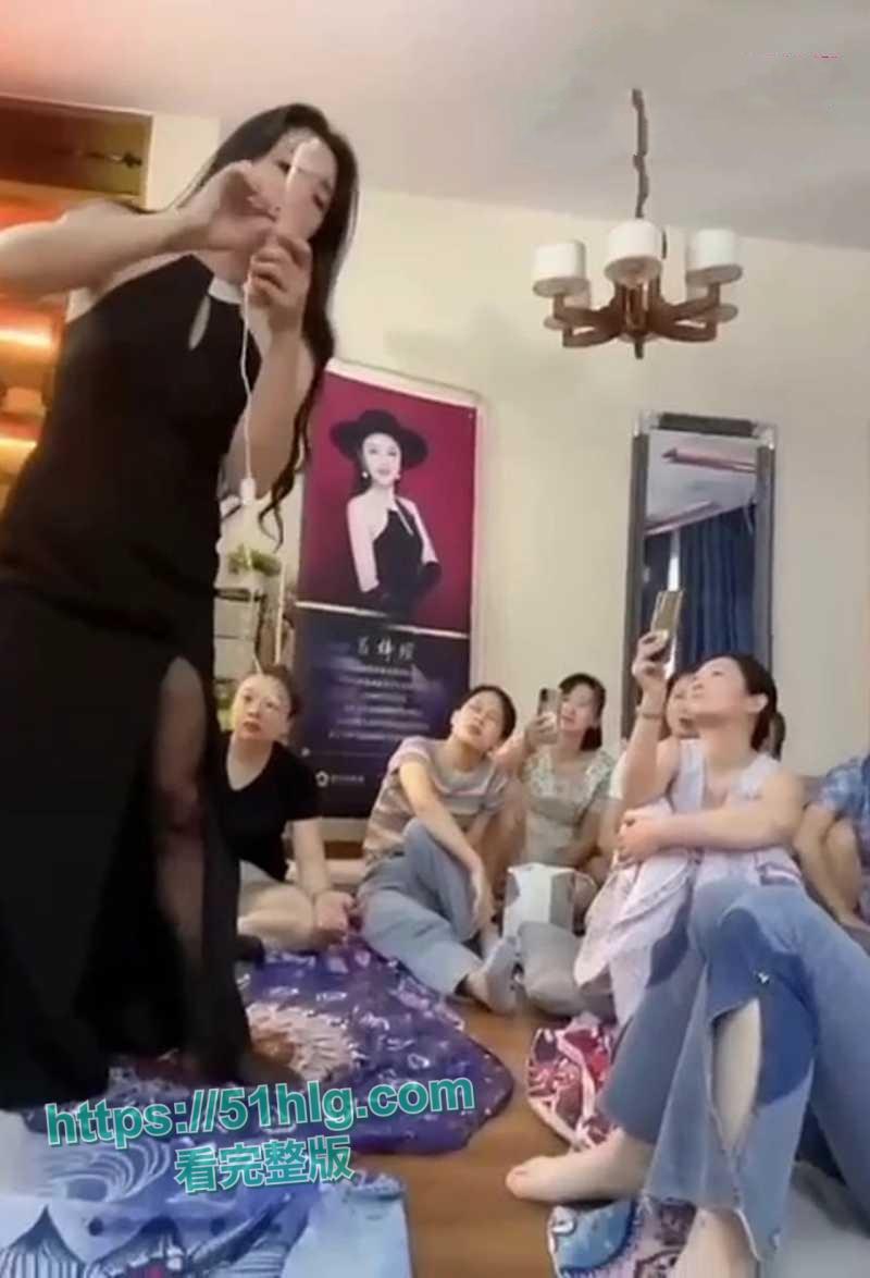 【江苏】名媛培训班内部教学视频流出!妖娆女老师现场演示口交技术,吸舔啯吞全是干货,离谱到家了-4