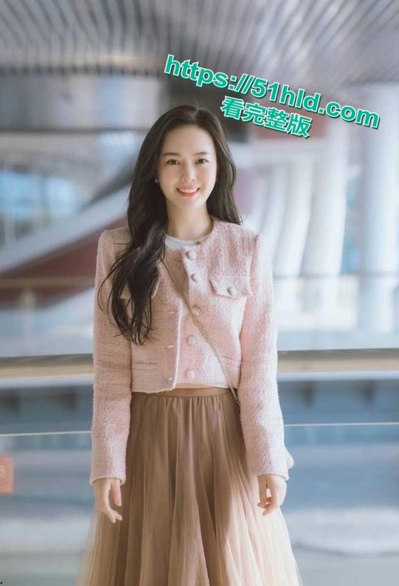 商界女神【徐晓佳】不雅视频流出,富豪裸聊玩自慰全程露脸,裸浴掰穴妥妥的商界海后!-1