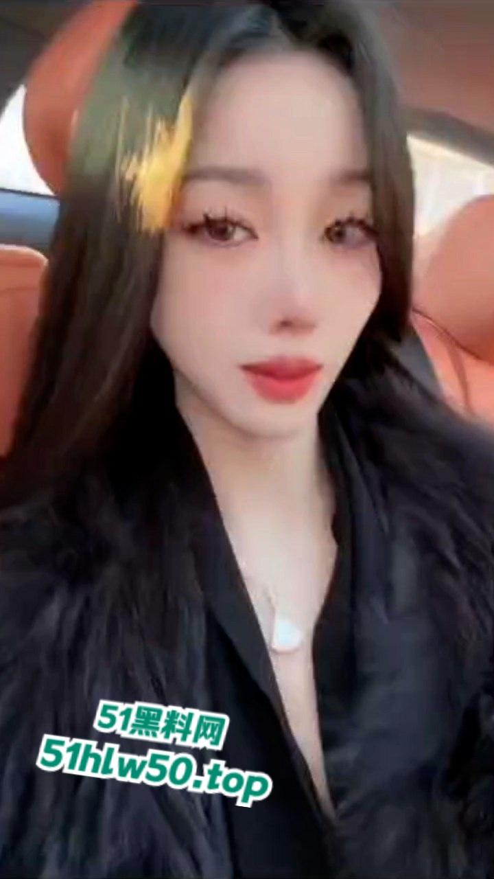 抖音网红主播【恩恩恩宝】为了礼物自拍做爱露点视频被爆流出,第一视角就带你体验一下金主的快乐!-7