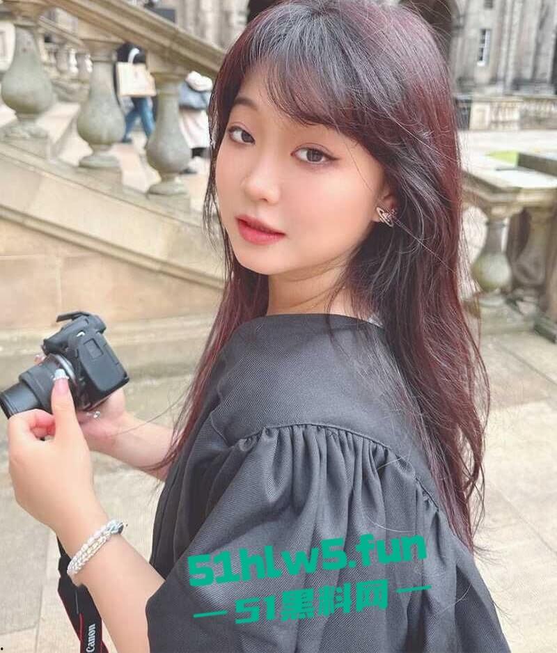 四川极品美女【李晓欣】身材完美,床技高超小母狗被绿帽男友和好兄弟前后夹击,双洞齐开视频流出。-12