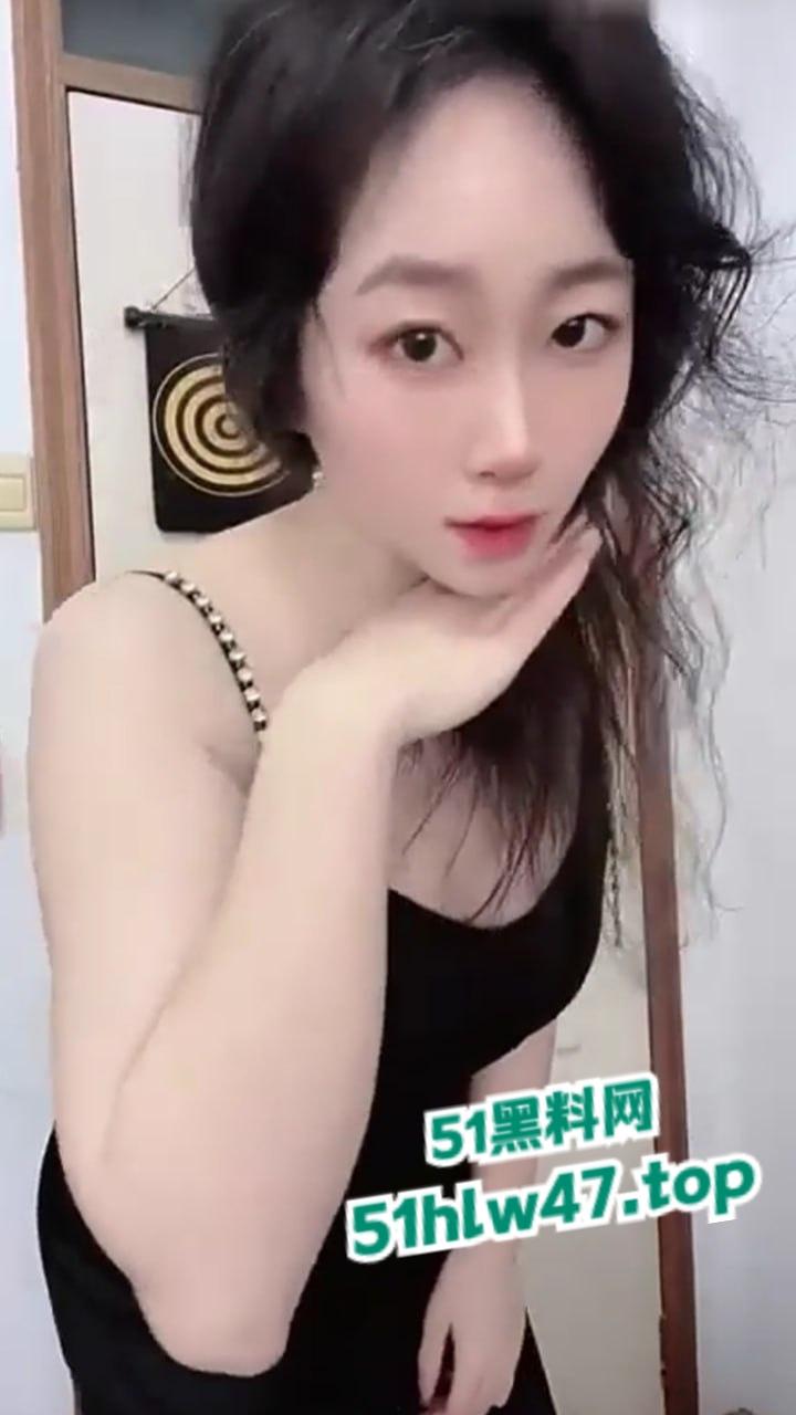 抖音少妇网红【赵团团】身材超赞的性感人妻,婚后放飞自我抖音擦边,各种自慰勾引金主大哥。-2