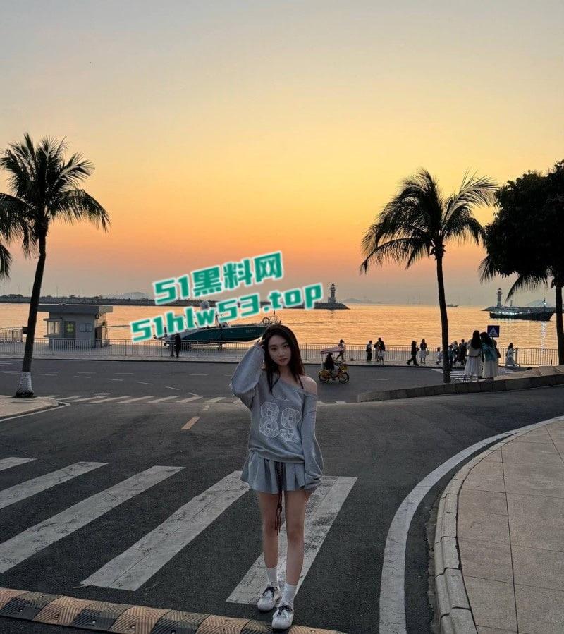 浙大宁波理工学院大四【郭霄敏】性瘾极强私生活混乱,约炮18岁体育生全程自动坐屌!-3