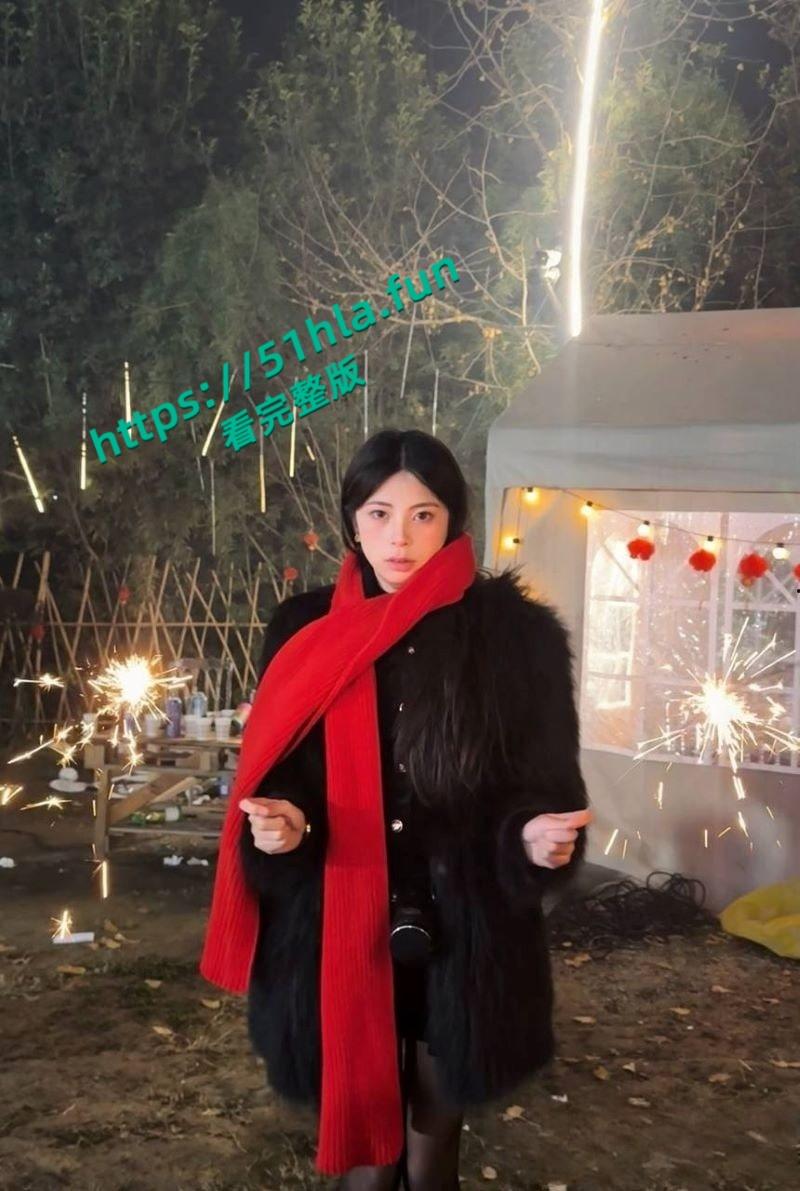 高颜值气质小网红调教性爱视频曝光,深喉吮吸肉棒技术娴熟被猛烈爆操,极品肥臀淫水喷溅!-1