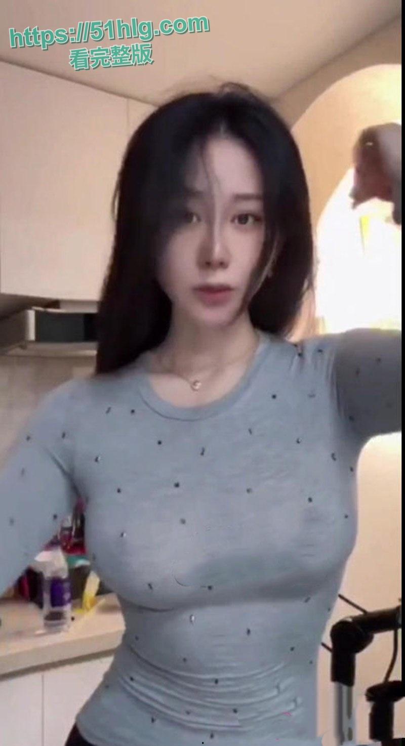 【浙江】健身教练【Monica】咸鱼卖货内卷升级!真空卖衣乳头若隐若现,巨乳蜂腰尽显淫荡本色-3