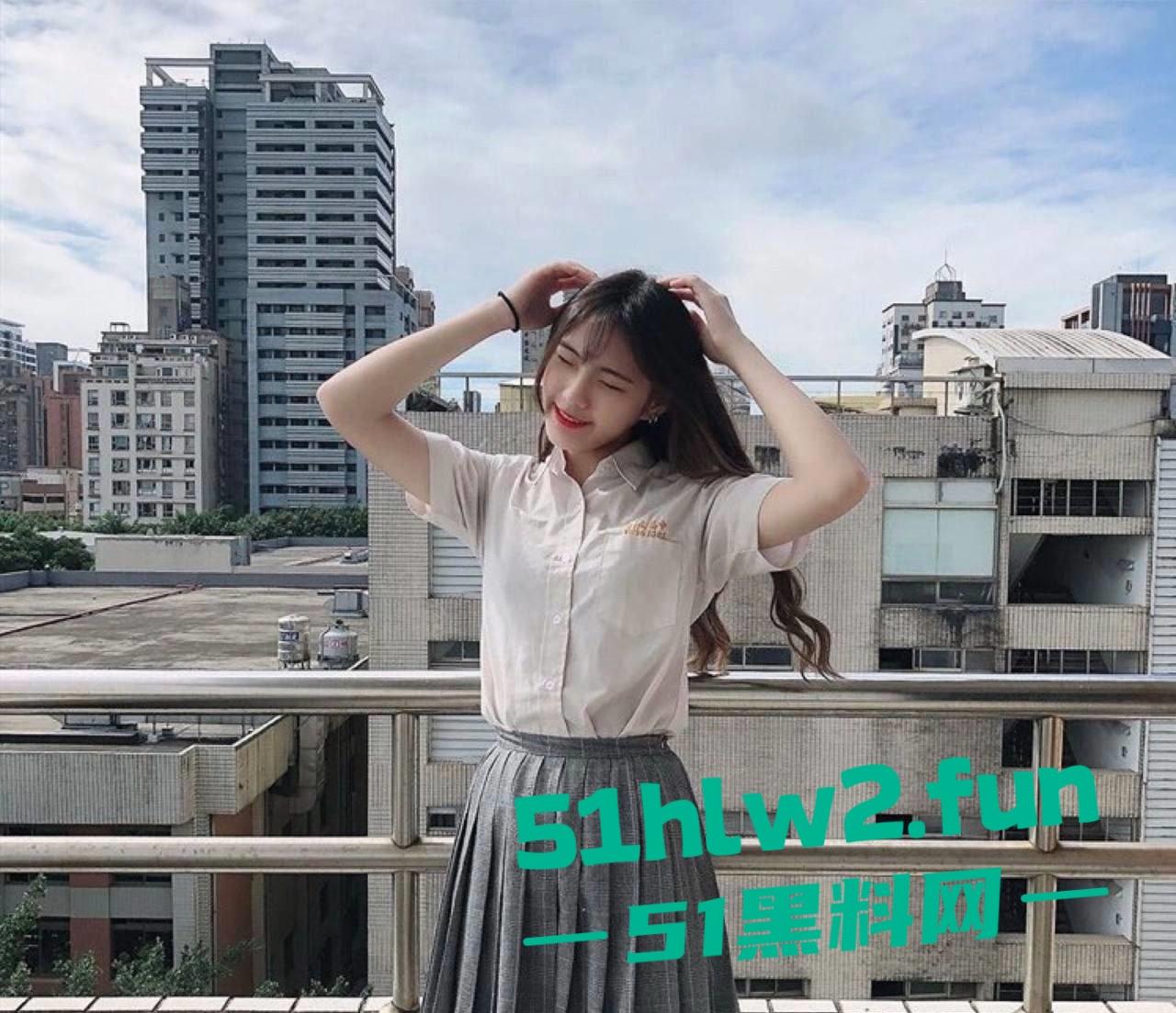 青岛大学【朱晏妮】自慰视频外泄,放假回家没几把草,发给男友自摸福利泄露,草不了逼玩也别玩得这么大啊!-3