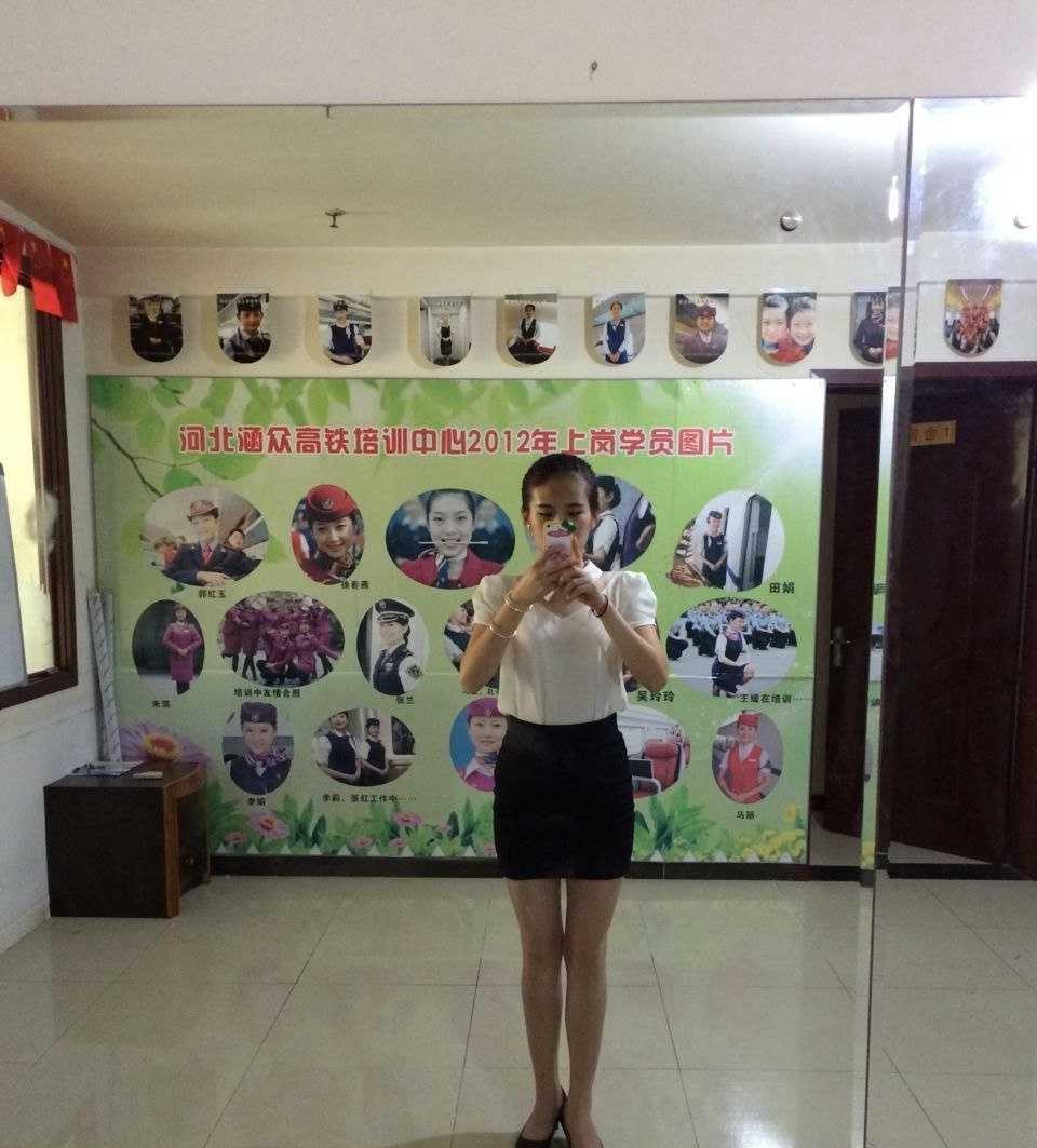 河北高铁培训老师许佳佳与学生出轨酒店被曝 穿着性感情趣黑丝 被学生调教爆操无套内射十分淫荡-1