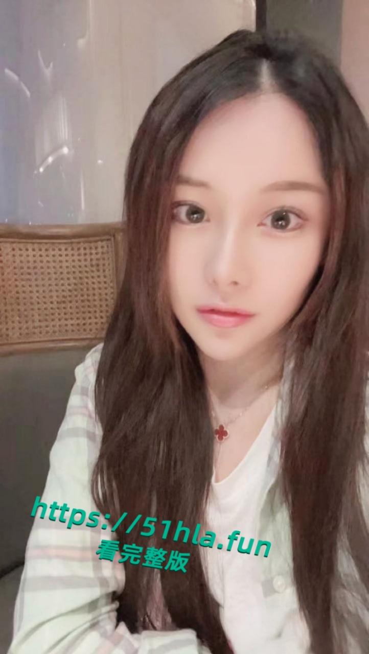 瓜友投稿大学生反差婊女友,不雅视频在酒店开裆黑丝调教后入爆操,户外露出挑逗淫靡不堪!-1