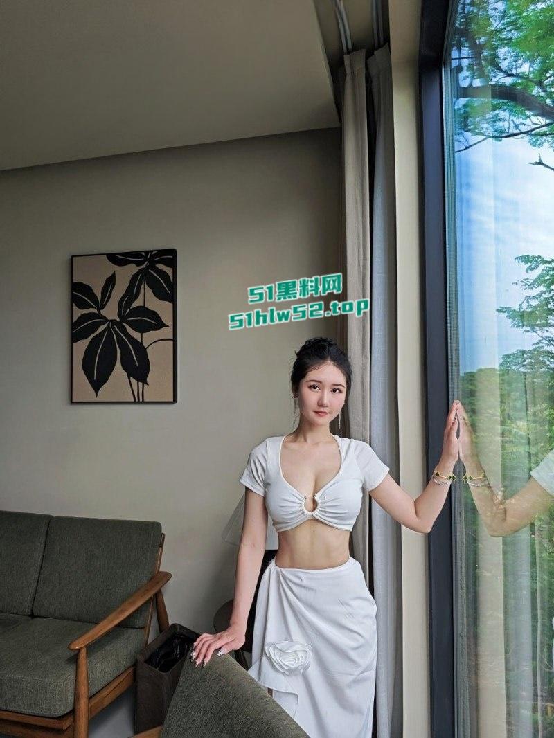 乱伦系列之嫂子,丝袜控长腿嫂子,趁家里没人与嫂子翻云覆雨,情趣装肛交,爽到嫂子直呼要被撑爆!-4