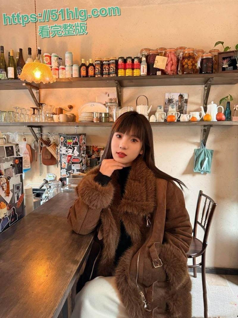 【深圳】长腿女神【徐娇娇】曝不雅视频!认识三天就被炮友搞定,骚穴被大鸡巴暴力抽插,淫荡无极限-3