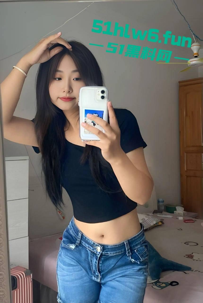 重庆台球厅女助教【梁欣欣】高颜值完美身材尤物,被社会小伙调教成性奴母狗,还带去给兄弟一起操。-8