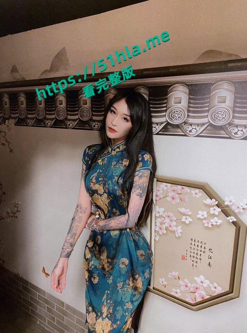 抖音极品网红【九条南无】7月最新福利视频被曝光,娴熟玩转吸奶器,多种道具插逼自慰视觉冲击力拉满!-2