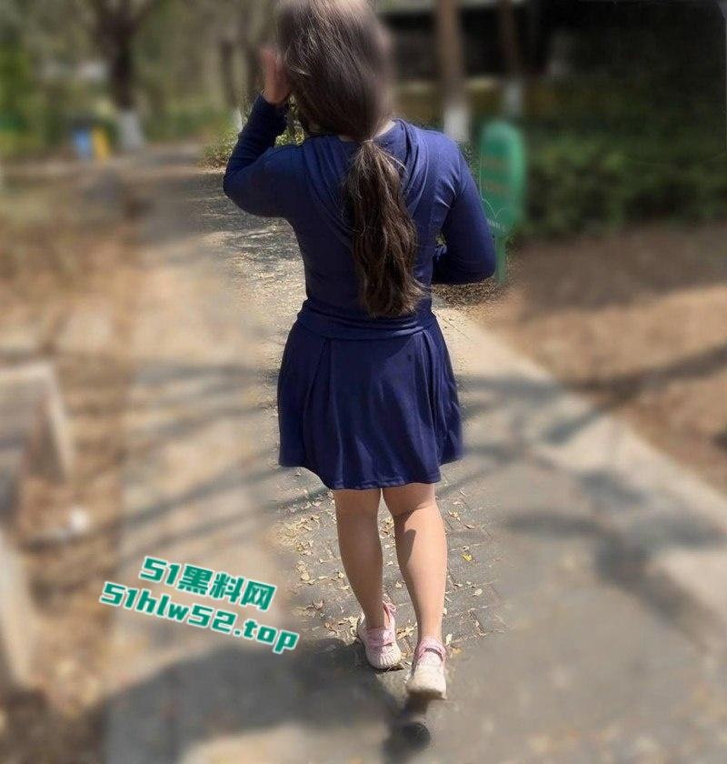 乱伦系列之舅妈,大神的爱情故事,舅妈跑完步性欲高涨,换上开裆瑜伽裤任由大神顶撞G点!-1