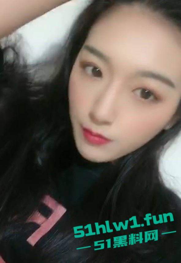 山东烟台人妻【颜馥】网上裸聊自慰极品骚货饥渴难耐用假屌狂插多毛蜜穴淫水四溅浪叫不止。-5