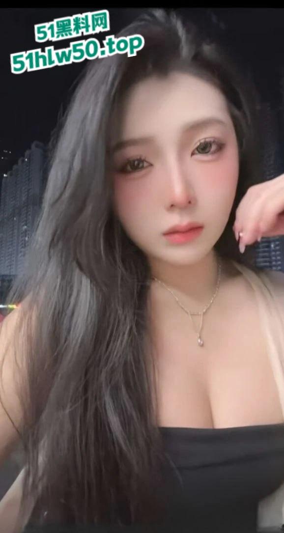 快手网红【袁倩倩】线下与大哥玩调教,没想到大哥弟弟竟奇短无比,巨乳肥臀送逼送口还配合拍视频!-4