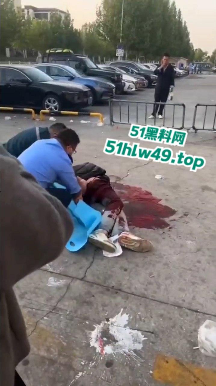 山东泰安万达恶魔团街头斗狠,打死单身小伙,快手流量过万杀人还发视频炫耀。-6