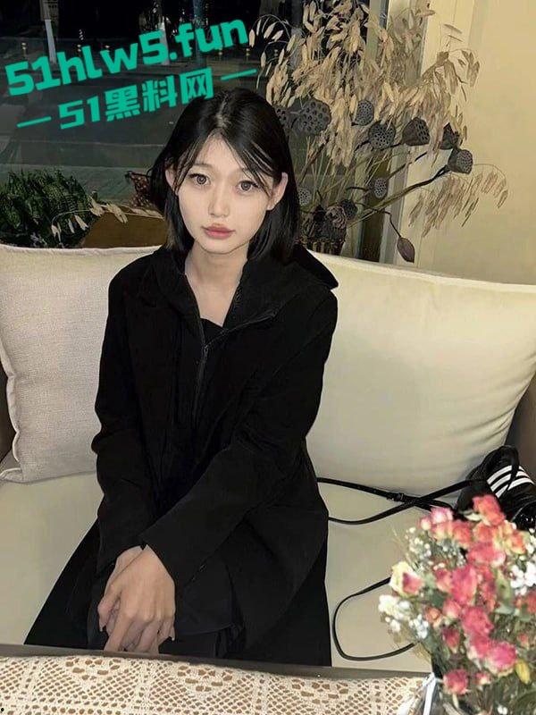 高颜值00后小妹【马莹莹】表面嫩妹私下母狗,背着男友出轨偷情脚踏多条船被男友发现,愤怒将视频曝光。-10