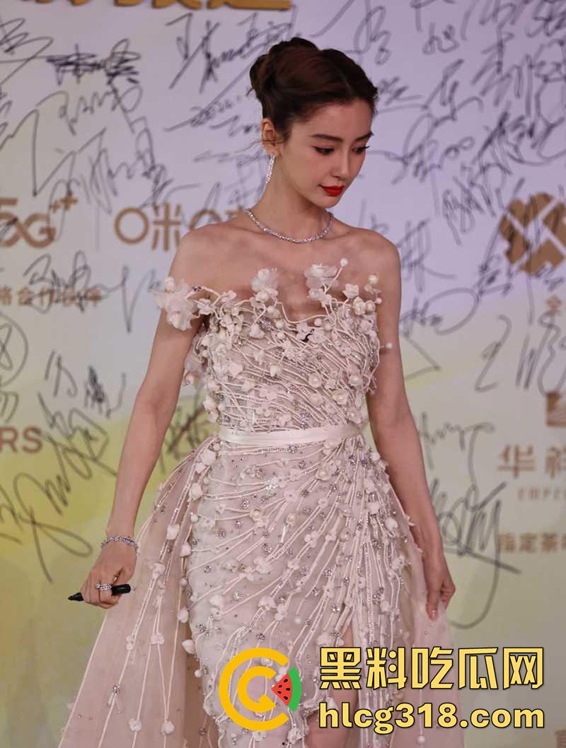 网络疯传Angelababy杨颖,酒店激情裸舞秀臀视频,细腰肥臀身材超性感,离婚后的女人果然有韵味!-2