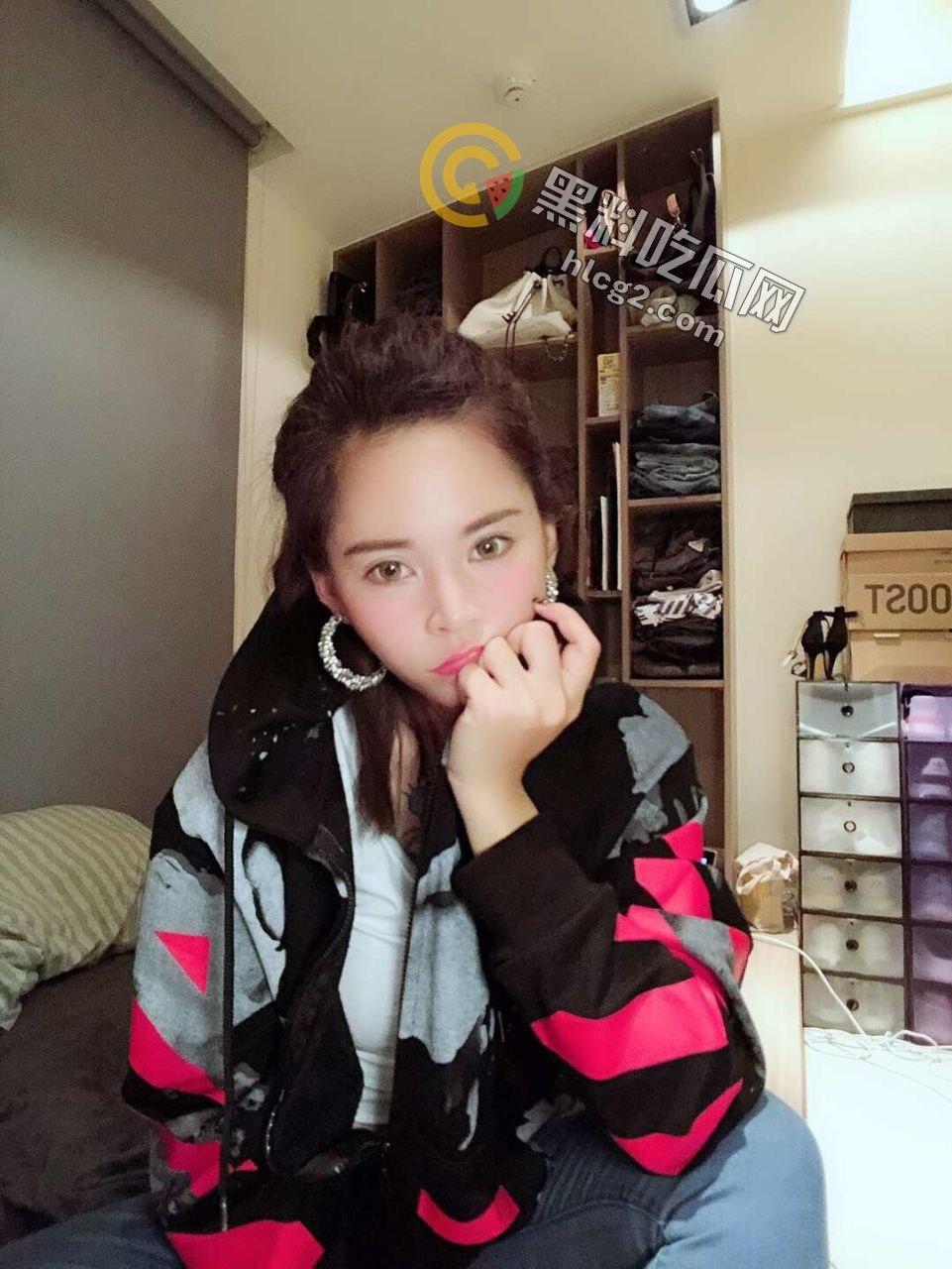 打脸总是这么快,云南白皙美女李安琪装清高背地里却给富二代当精盆-1