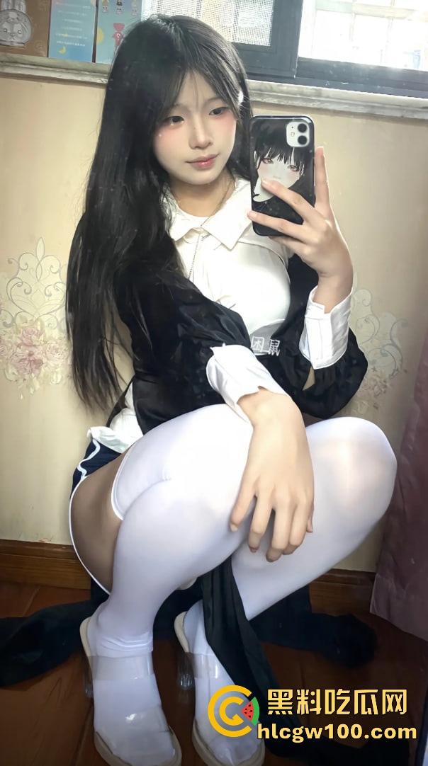 一觉醒来『姜萍』成了擦边主播?抖音版撞脸擦边女『困鼠』出圈,鬼才网友在线封号浪萍,直播间车速无敌!-12