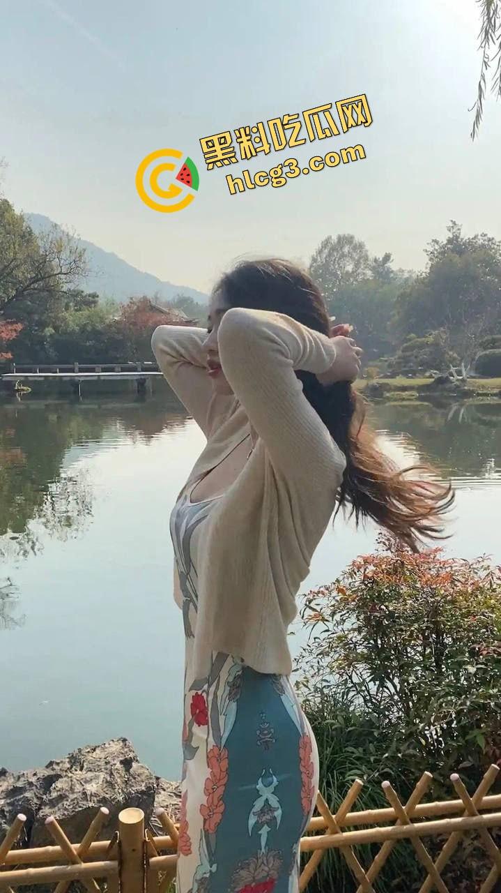 西安健身俱乐部女成员『肖如雨』与猛男教练家中偷情 激情打炮 性爱视频泄密流出!-3