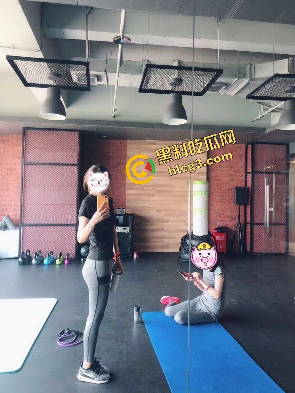 西安健身俱乐部女成员『肖如雨』与猛男教练家中偷情 激情打炮 性爱视频泄密流出!-4