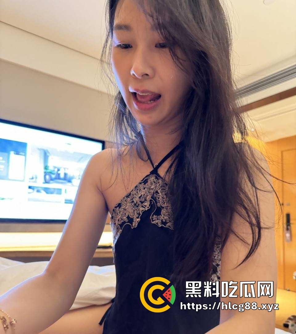 白天美容脸晚上滋润逼,揭阳时肌少妇【黄梦佳】全方位伺候金主爽翻天,饥渴骚货视频曝光!-6