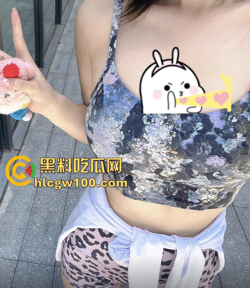 杭州健身教练『Monica』闲鱼大尺度卖二手衣,白花花大奶晃到天花板,不穿内衣拍视频惹圣母举报太可惜!-5