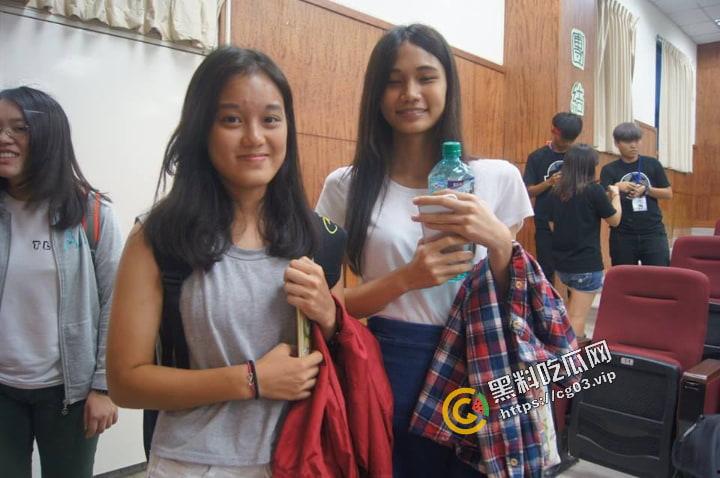 台湾中华大学 运输科技与物流管理系【黄子轩】性爱视频流出 全程表情痛苦 实则呻吟不断享受大屌蹂躏-10