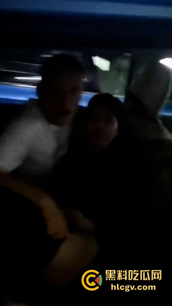 深圳骚婊【林翠霞】劈腿出租车司机被老公当场捉住 社死抓奸视频传遍朋友圈-1