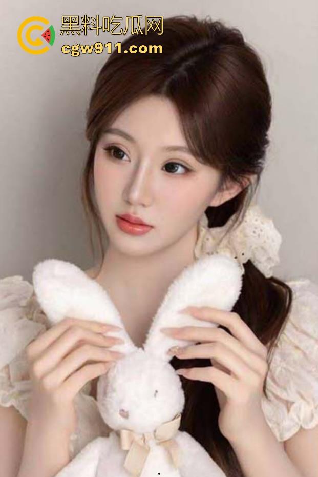 海角乱伦!把穿着黑色情趣内衣的堂妹调教成母狗,淫荡对白花式做爱,无套内射骚穴!-3