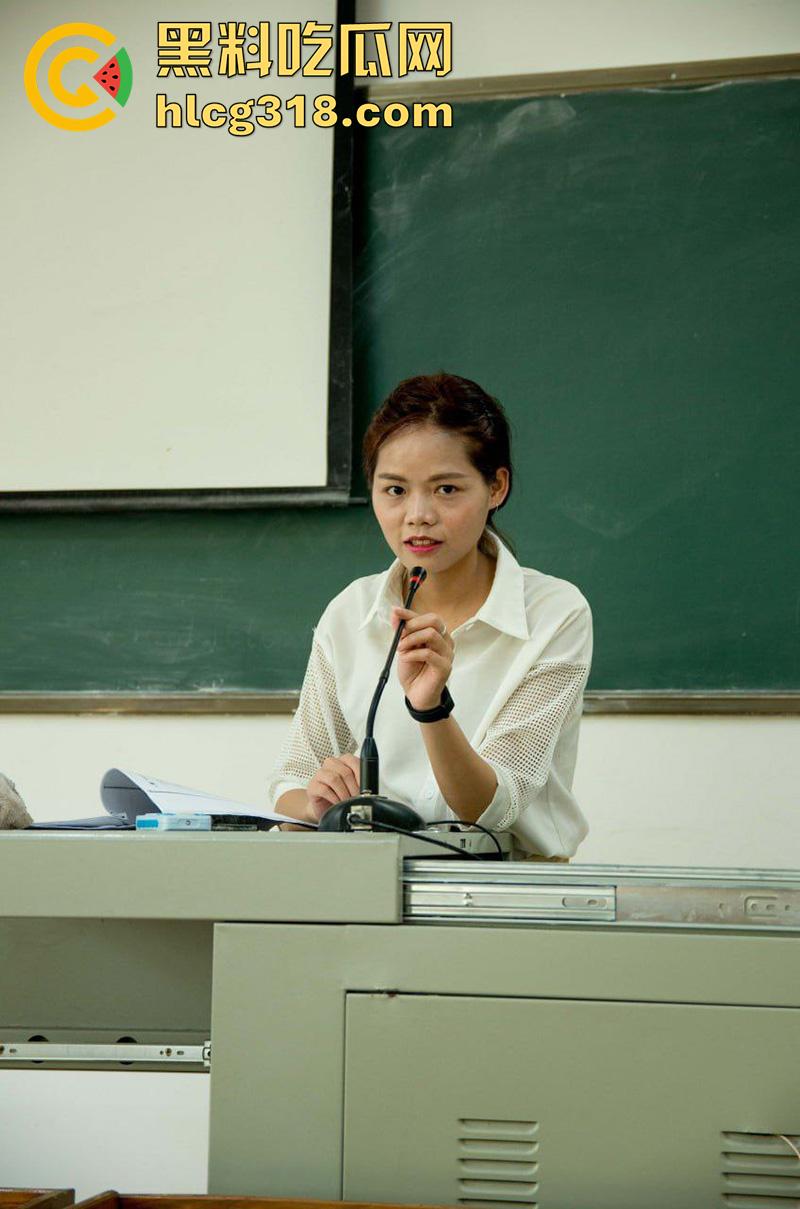 丝袜美腿人妻张丽华,广东茂名大学女助教,背着老公偷情学生,被老公查手机发现曝光!-2