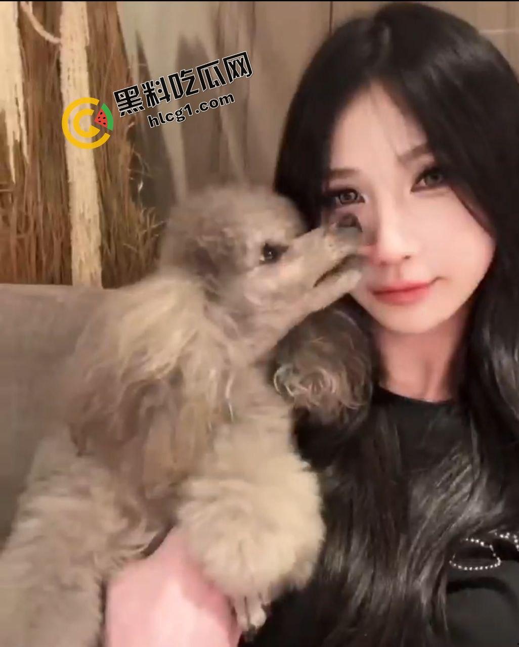 推特 TS羊羊子 比女人还魅惑的高颜值CD 极品高挑身材 让人更加有兴致了 完整版视频流出-3