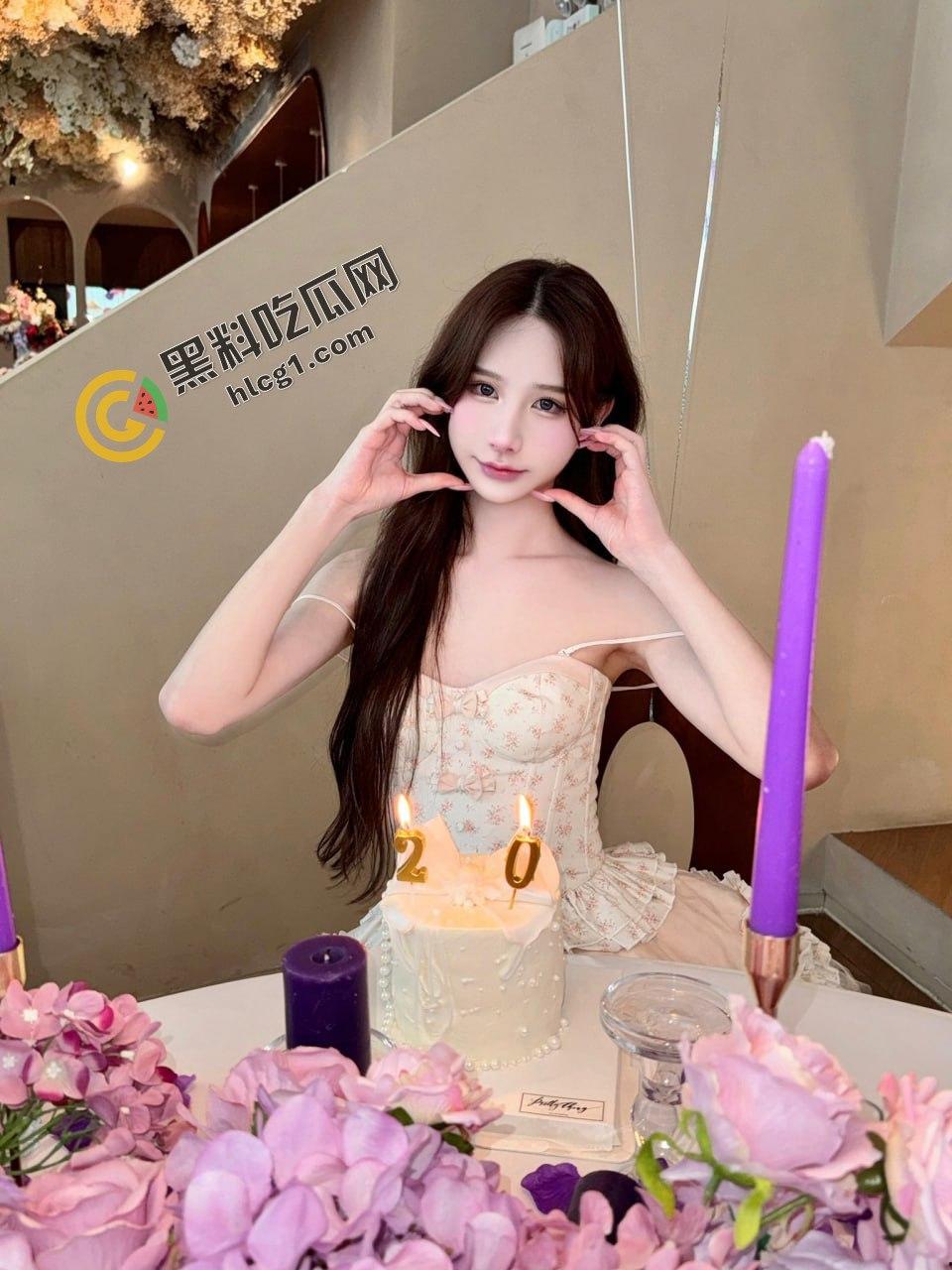 推特 TS羊羊子 比女人还魅惑的高颜值CD 极品高挑身材 让人更加有兴致了 完整版视频流出-8