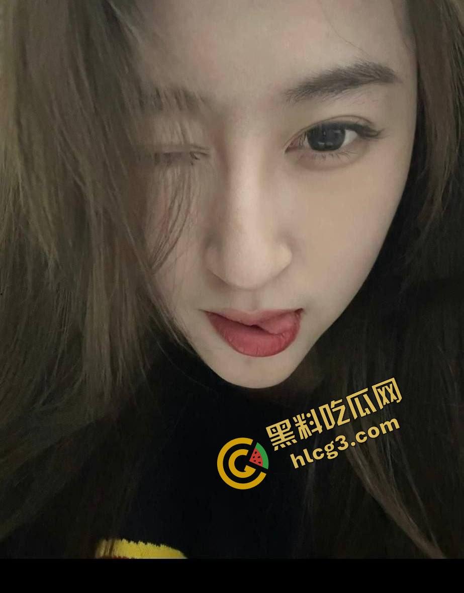 一狗两主!徐州医科大学反差拜金女神『姚婷』按头口交 暴力后入 轮流来操 记录性爱视频泄密流出-1