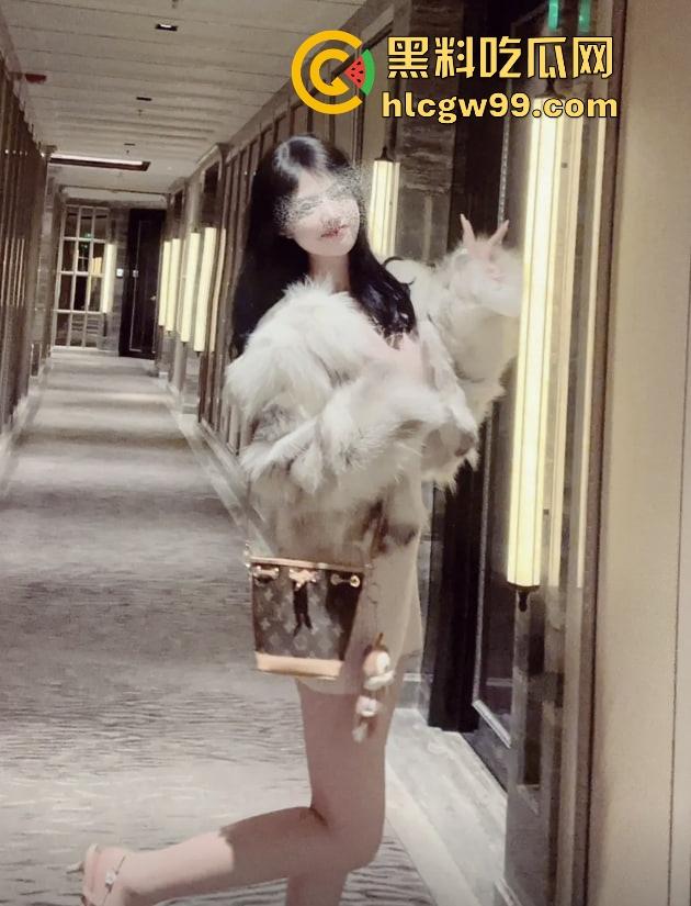 舔狗的梦炮友的床,抖音骚婊『绵绵小蛋糕』绿了兄弟,自己在床上被人操得高潮不断爽的翻白眼!独家曝光!-8