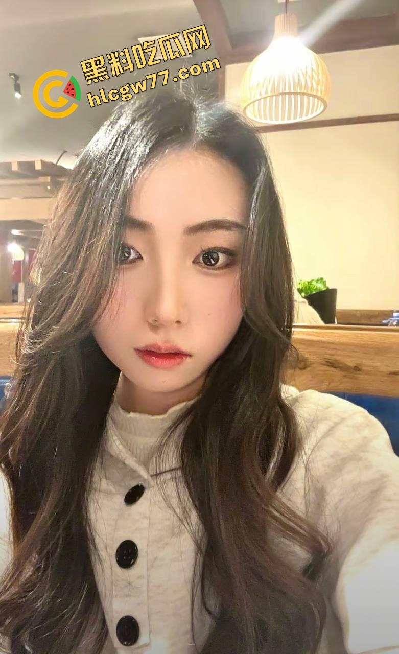 济南五一网友面基成面鸡，黑丝情趣制服刚见面就开操，全季酒店两天两夜榨干，出去玩不如玩逼！-4